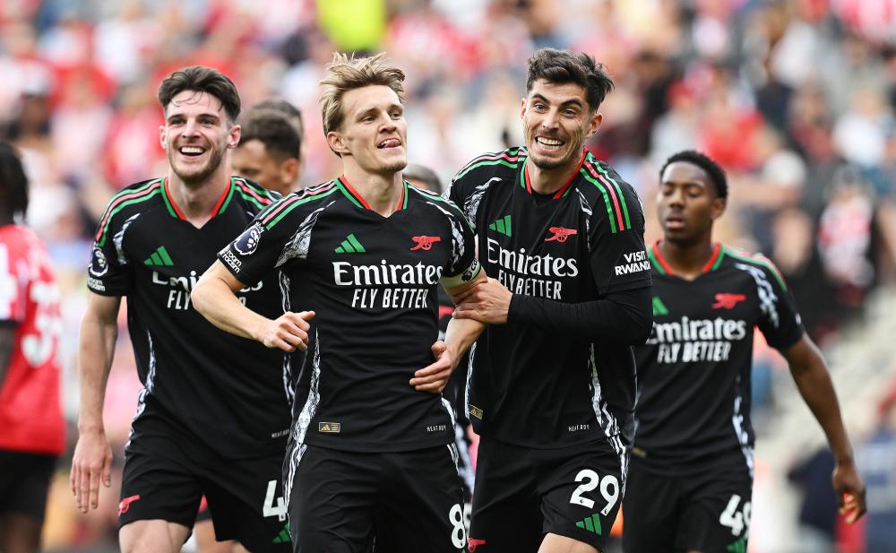 德尚：上半场我们有些畏首畏尾，虽然控制了比赛却缺乏跑动