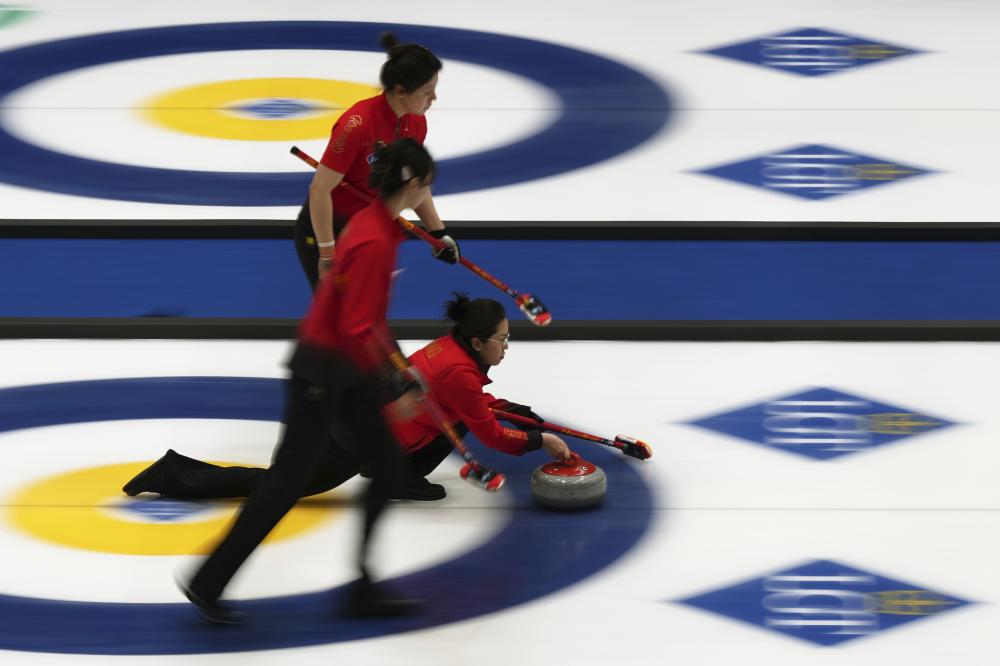 日本足协官方：铃木彩艳因伤缺席本月名单，野泽大志替补入选