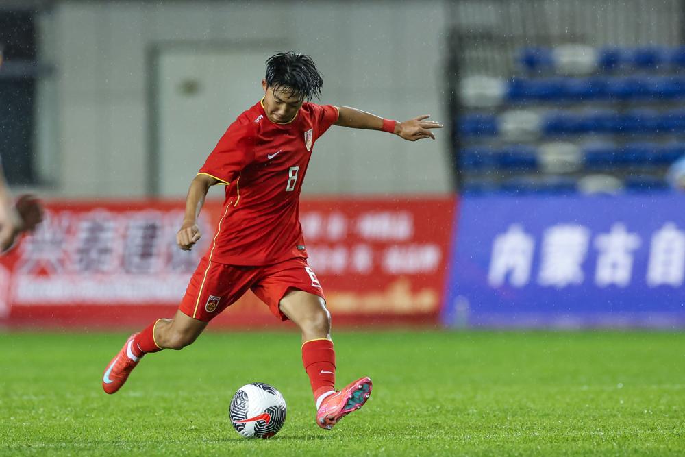 混团世界杯：国乒8-2法国，6连胜！王曼昱救4个局点，大胖惨遭逆转